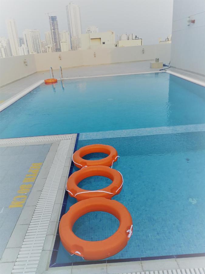 Infinity Juffair Suites Al Manamah Esterno foto